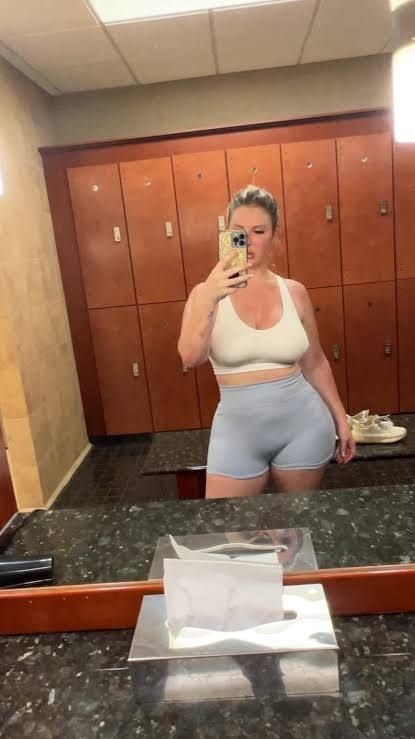 I’m available for Incall and outcall service - Image 2