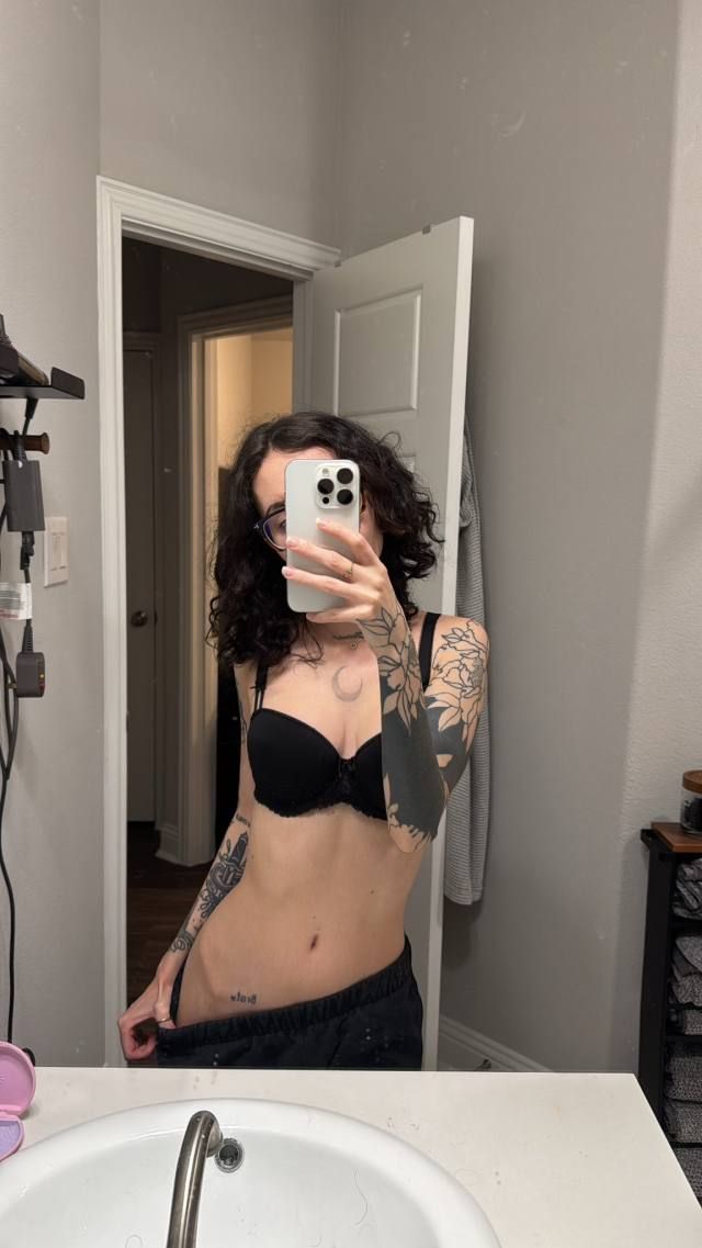 DOWN FOR LEGIT MEETUP 🍑💦, Hit me up - Image 2