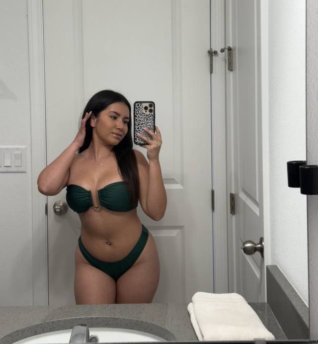 IM AVAILABLE FOR HOOKUP 🍆🍑💦 AND MEET UP🍆🍑 SELLING MY NAUGHTY CONTENTS🍑🍆💦 AT AFFORDABLE 💵📥 - Image 2